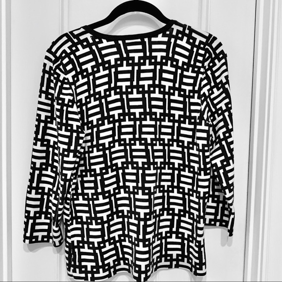 Ann Taylor Navy & White Geometric Sweater - Picture 3 of 3